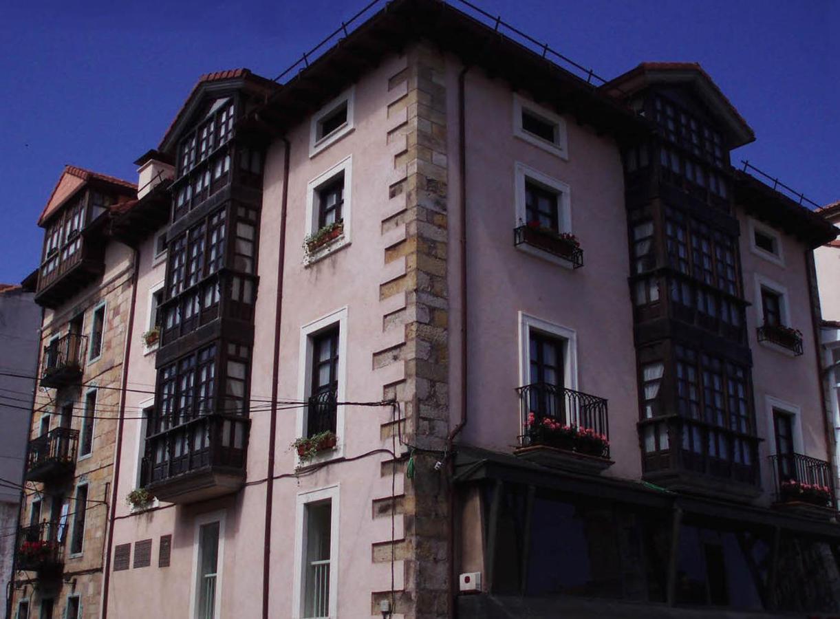 Apartamentos Ebro レイノサ エクステリア 写真