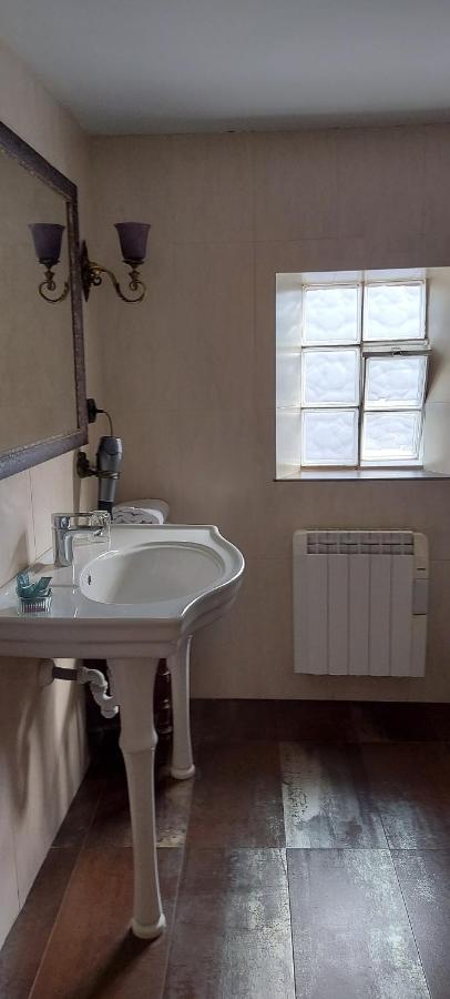 Apartamentos Ebro レイノサ エクステリア 写真