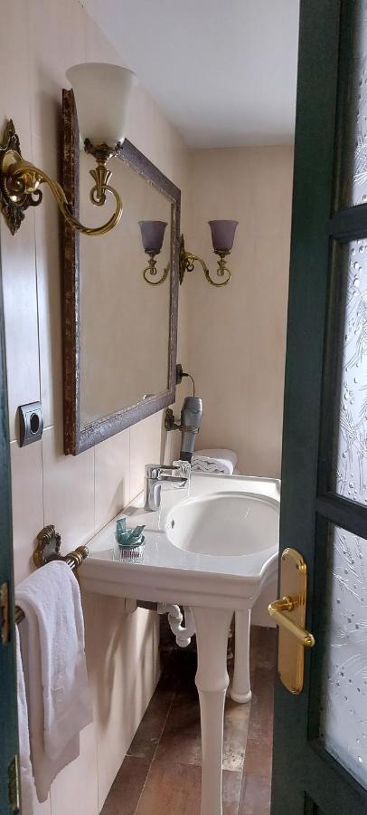 Apartamentos Ebro レイノサ エクステリア 写真