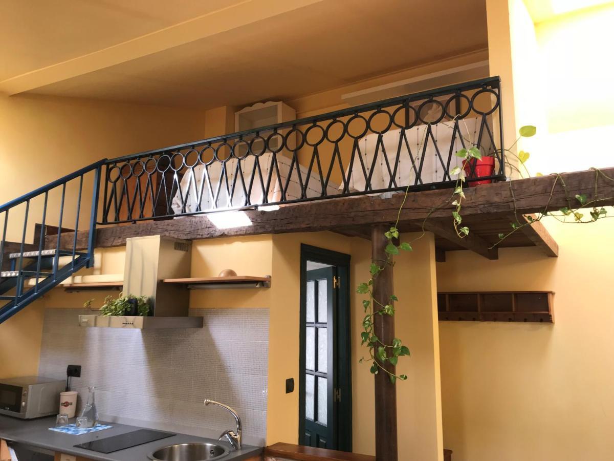 Apartamentos Ebro レイノサ エクステリア 写真