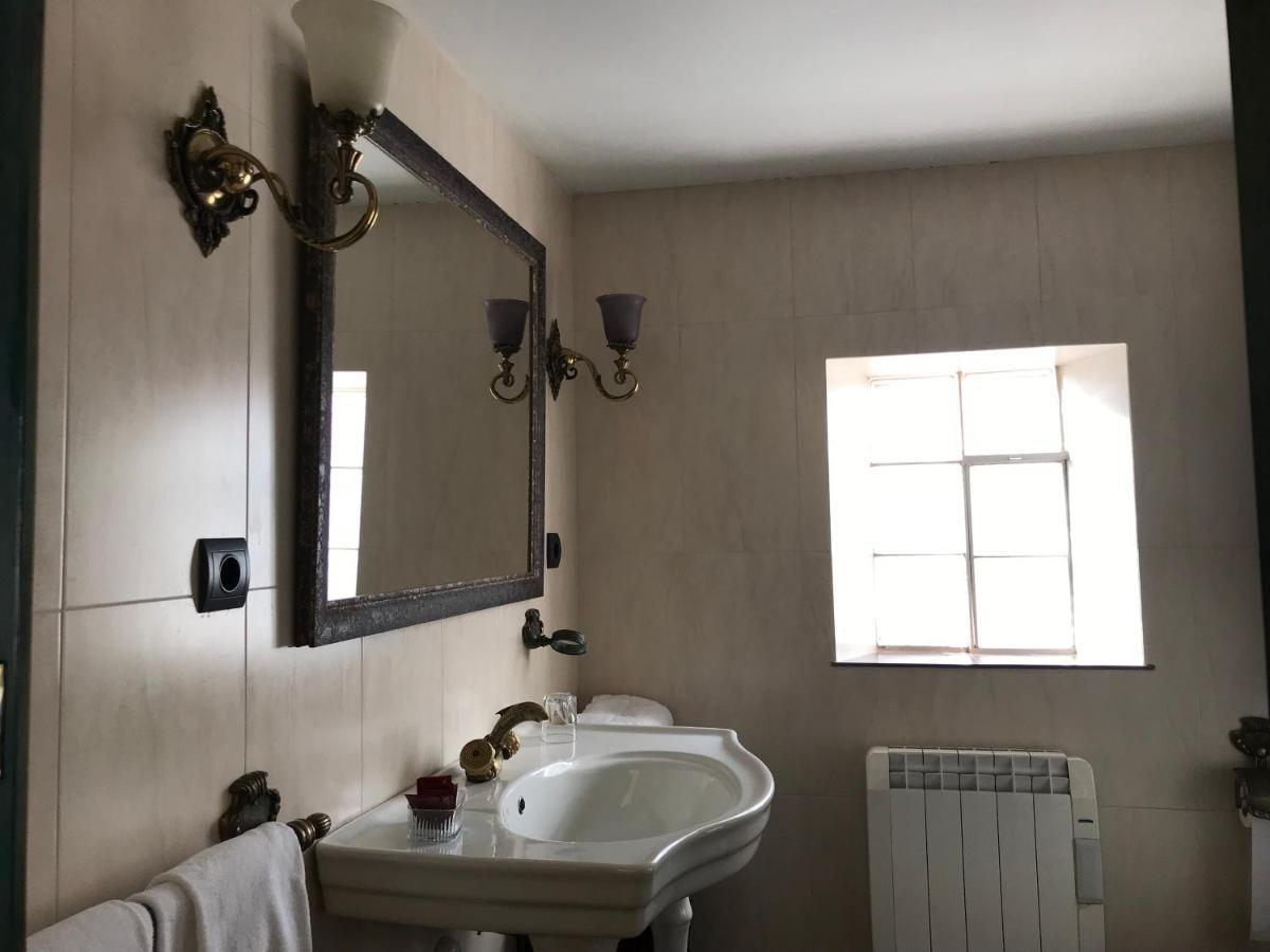 Apartamentos Ebro レイノサ エクステリア 写真