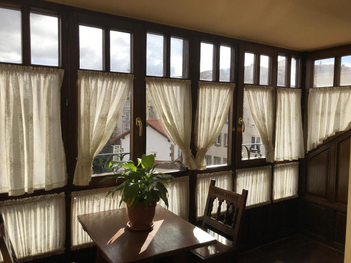 Apartamentos Ebro レイノサ エクステリア 写真