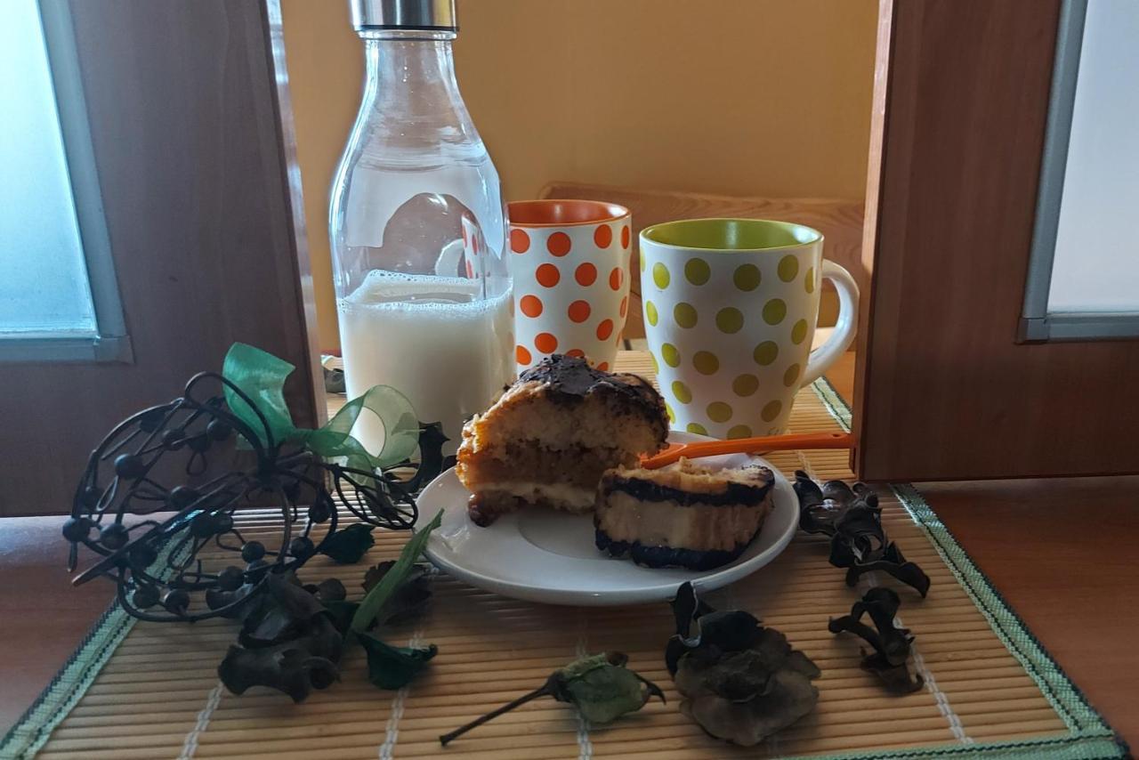 Apartamentos Ebro レイノサ エクステリア 写真