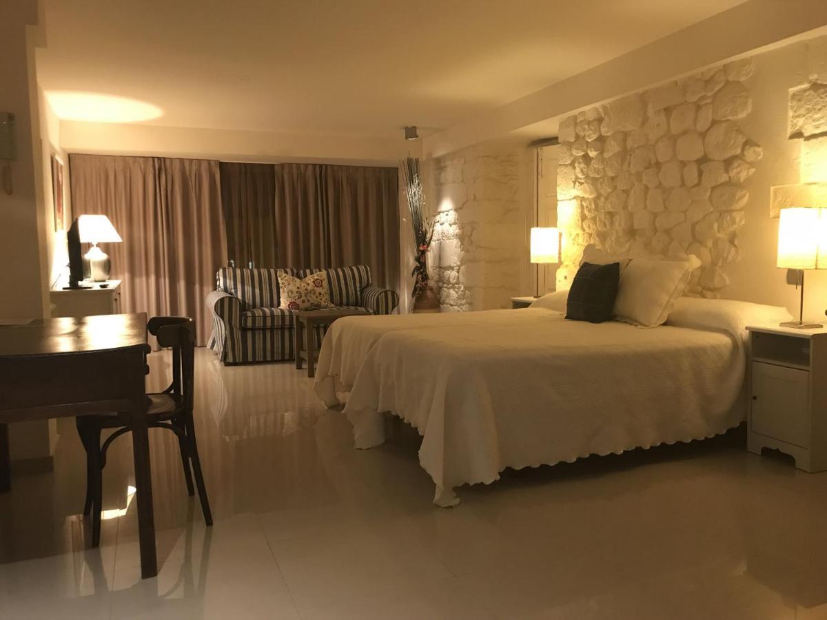 Apartamentos Ebro レイノサ エクステリア 写真